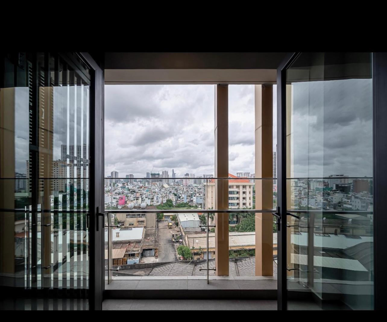 Luxury 2 Or 3br In Dist 1 N Pool, Gym, Airport Pickup Căn hộ