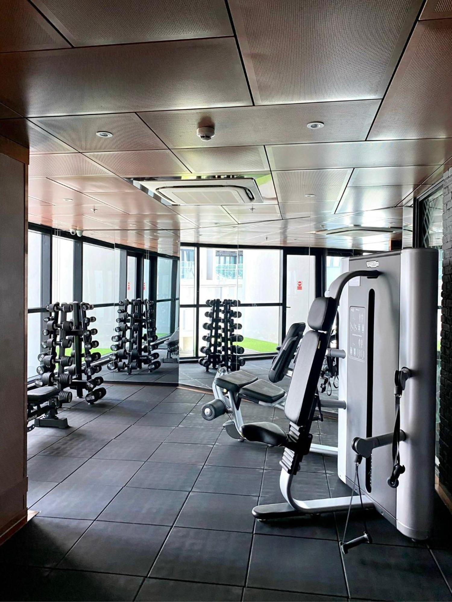 Căn hộ Luxury 2 Or 3br In Dist 1 N Pool, Gym, Airport Pickup