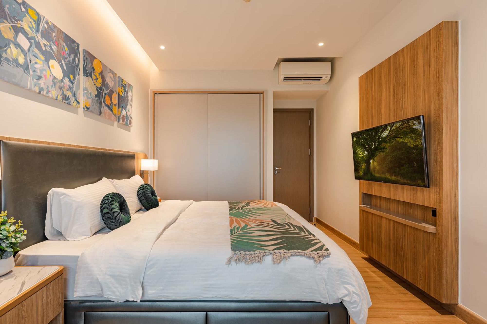Luxury 2 Or 3br In Dist 1 N Pool, Gym, Airport Pickup TP. Hồ Chí Minh